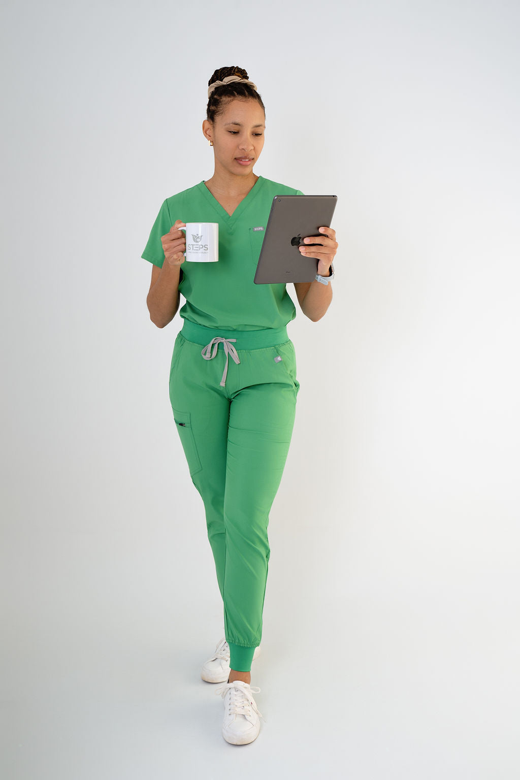 Moss Ella Three-Pocket Scrub Top and Eva Jogger Set