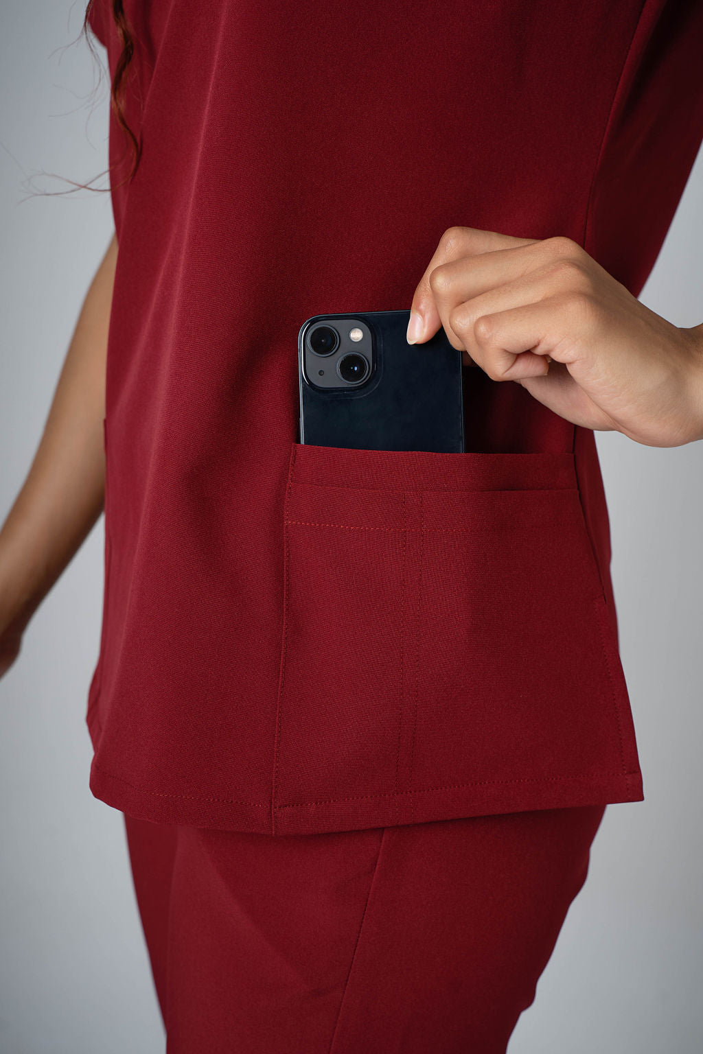 Rosewood Ella Three-Pocket Scrub Top and Eva Jogger Set