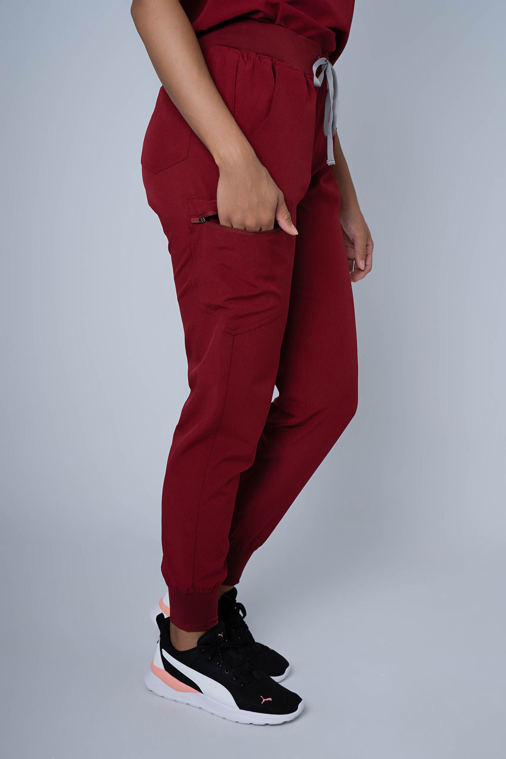 Rosewood Ella Three-Pocket Scrub Top and Eva Jogger Set