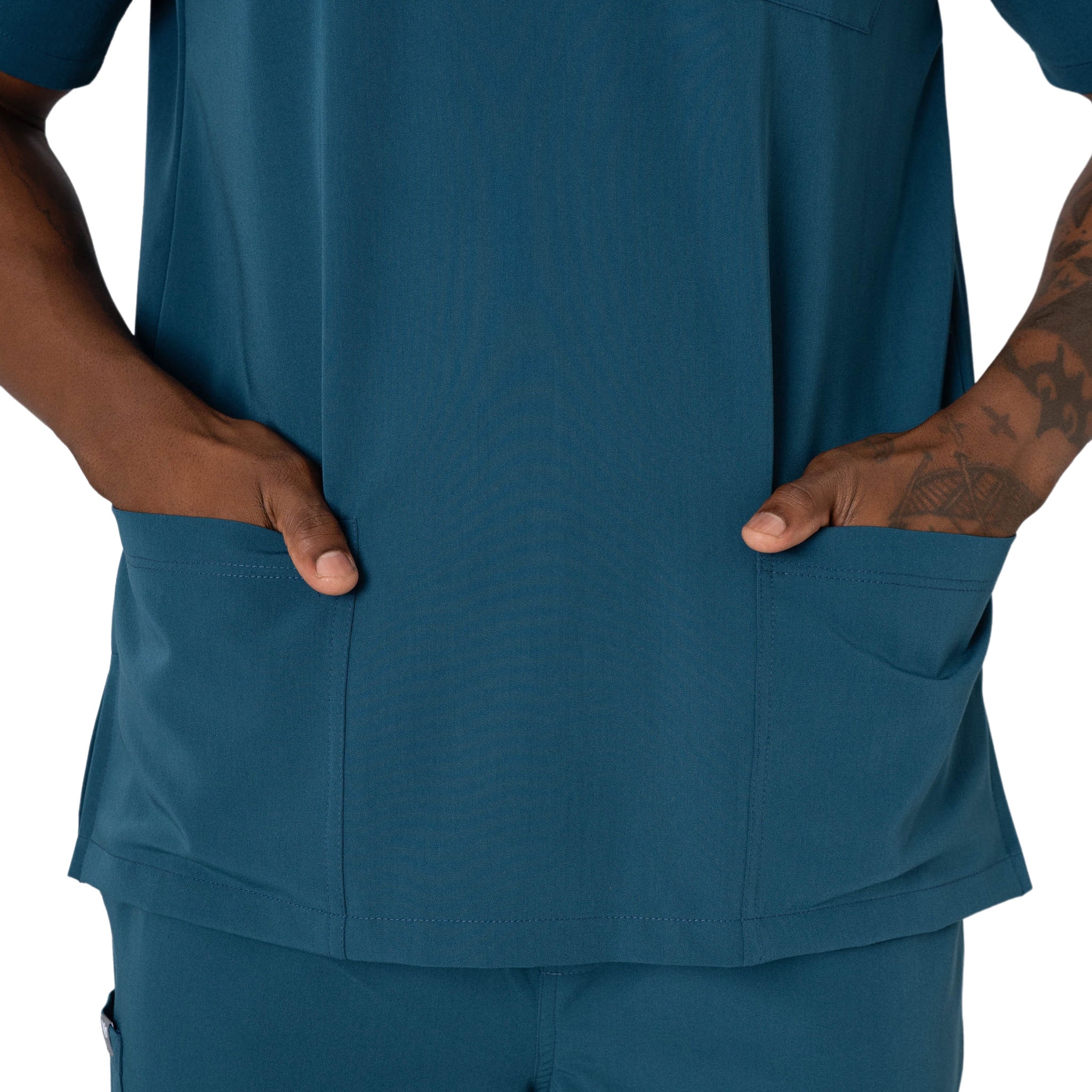 Core 2.0 Round-Neck Three-Pocket Scrub Top