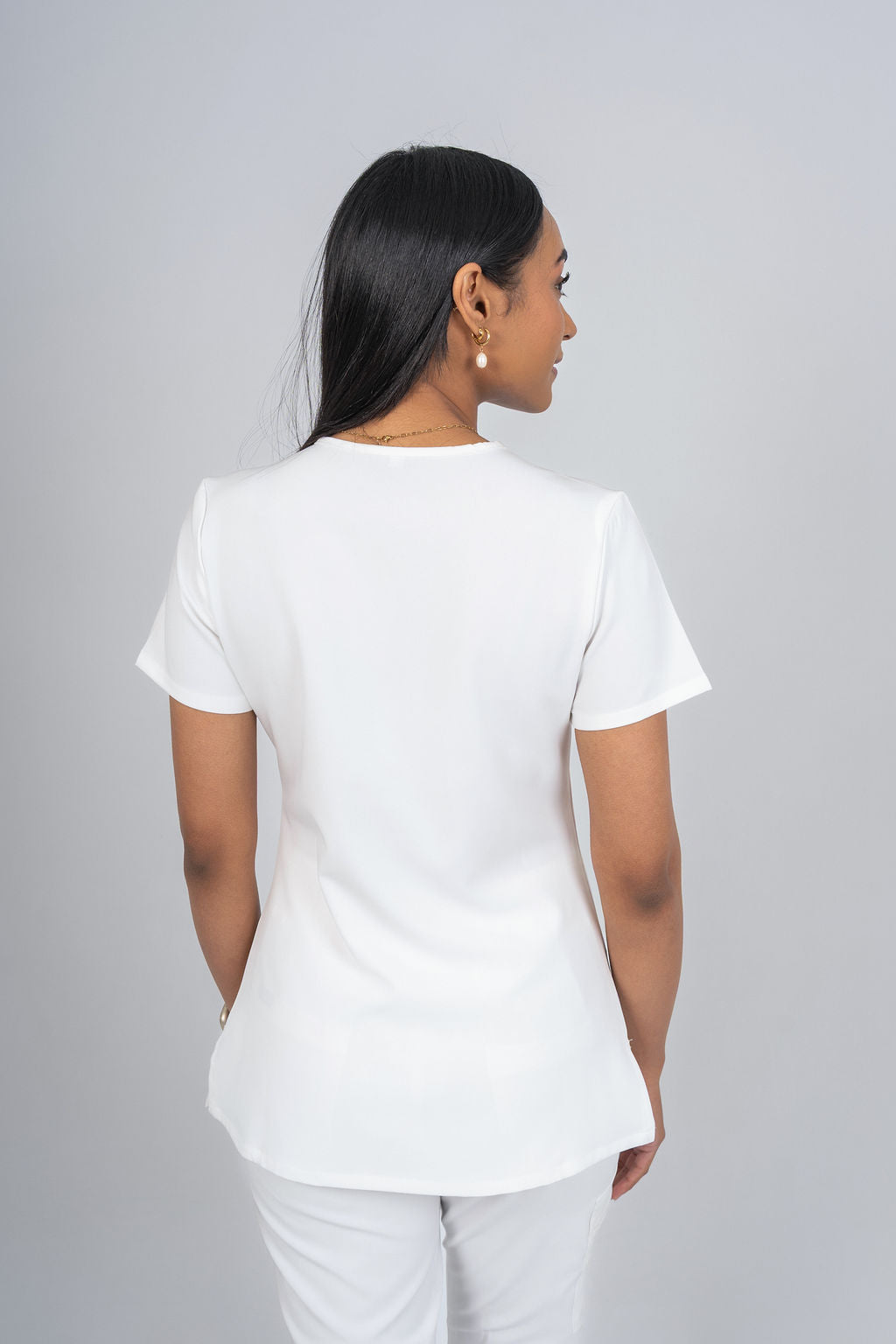 Arctic White Amara Three-Pocket Scrub Top and Lara Jogger Set