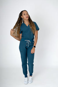 Lagoon Ella Three-Pocket Scrub Top and Eva Jogger Set