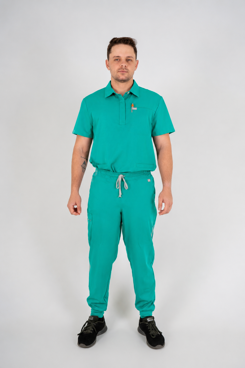Matteo Three-Pocket Scrub Top and Neo Jogger Set - Surgical Green